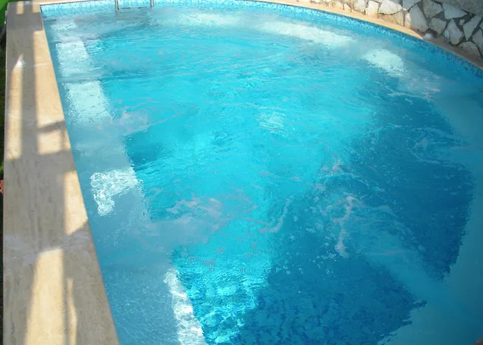 Weber Ambassador Hotel 4*