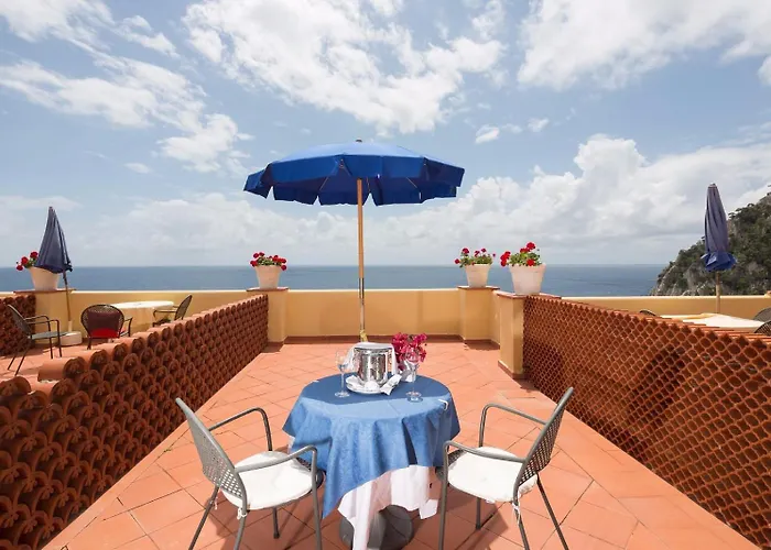 Weber Ambassador 4* Capri