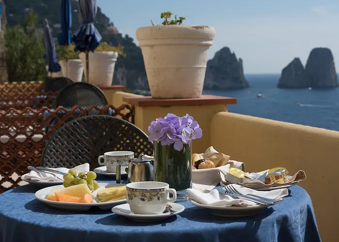 Weber Ambassador Hotel 4*