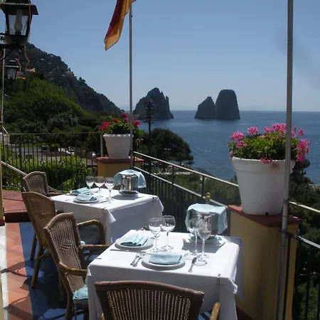 Weber Ambassador Hotell Capri