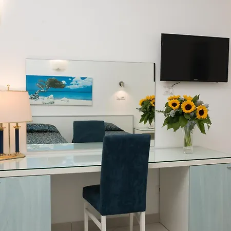 Weber Ambassador Hotel