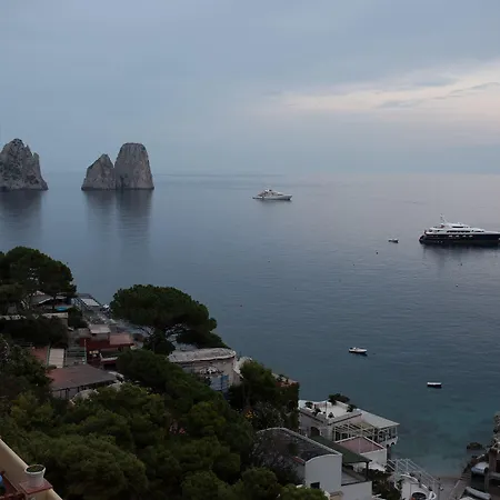 Weber Ambassador Hotel Capri