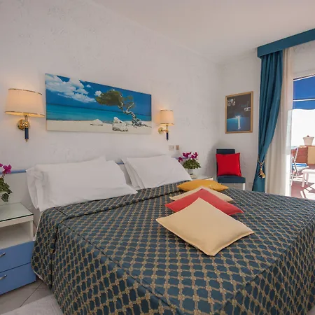 Weber Ambassador Otel