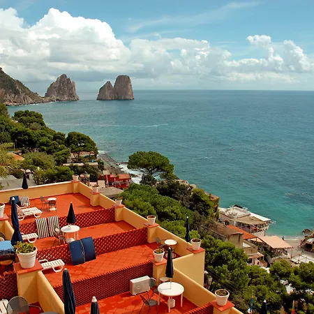 Weber Ambassador Otel Capri