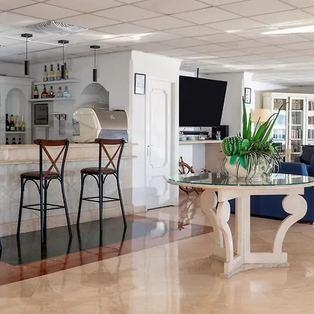 Weber Ambassador Otel Capri