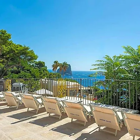 Weber Ambassador Otel 4*
