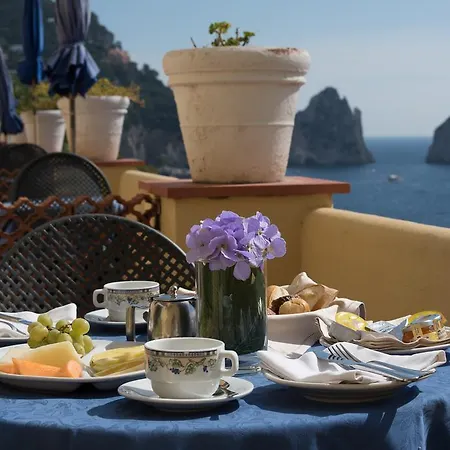 Weber Ambassador Hotel 4*