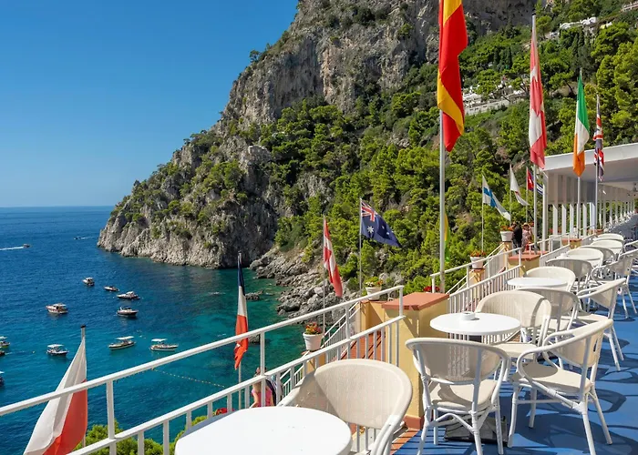 Weber Ambassador Hotel