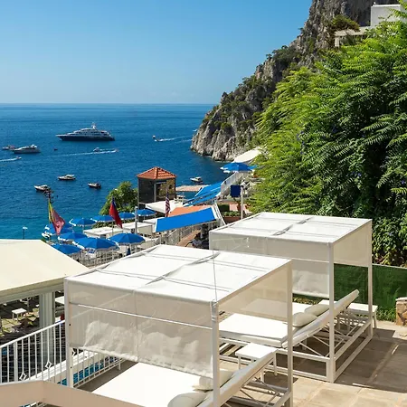 Weber Ambassador Otel