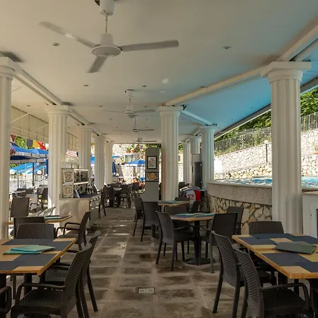 Weber Ambassador 4* Capri