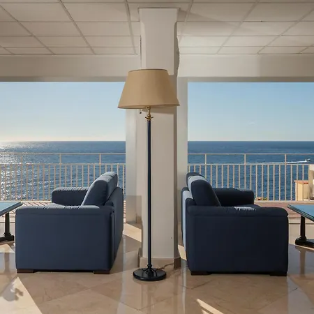 Weber Ambassador 4* Capri